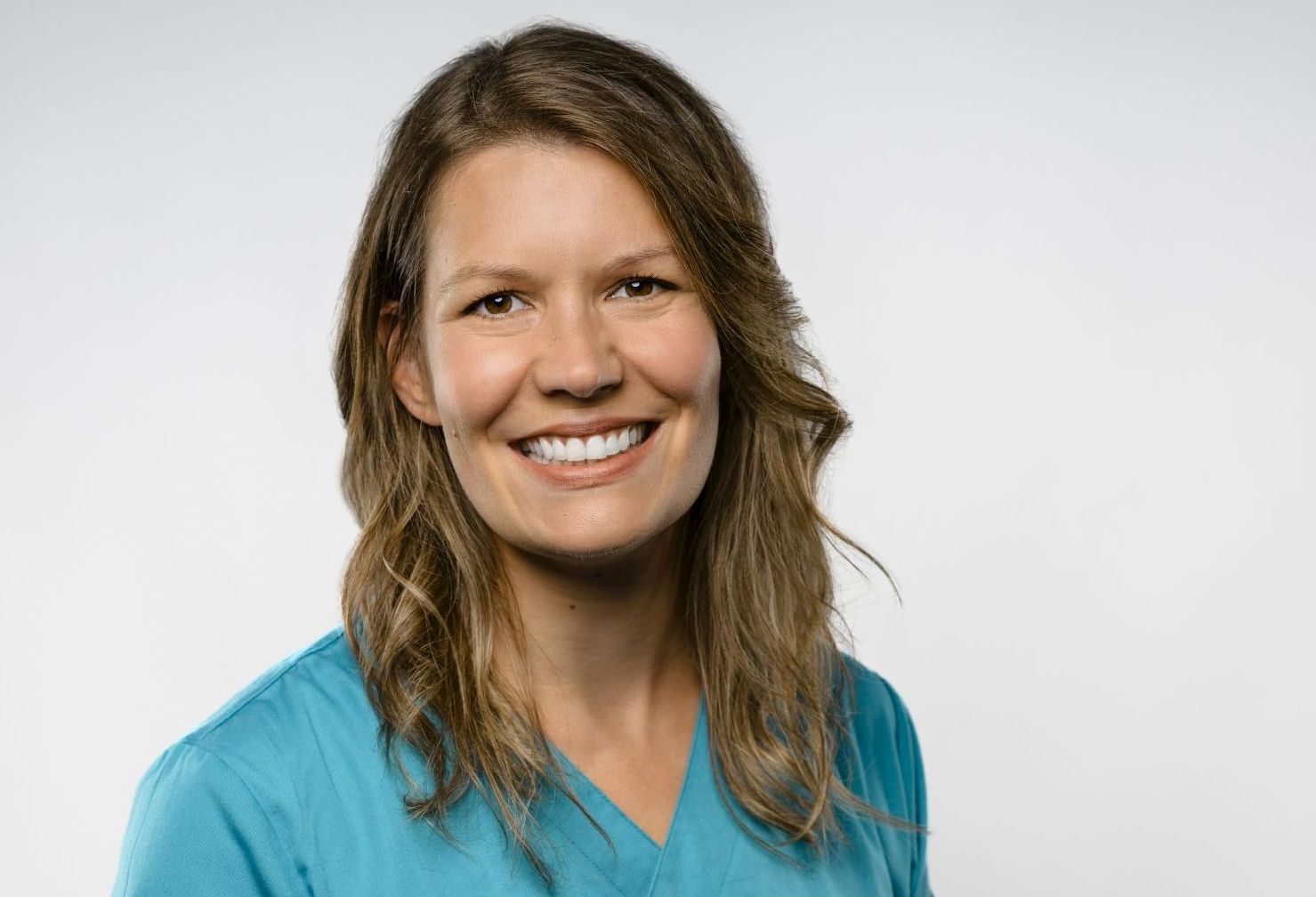 dr anne hausmann 1500x100px