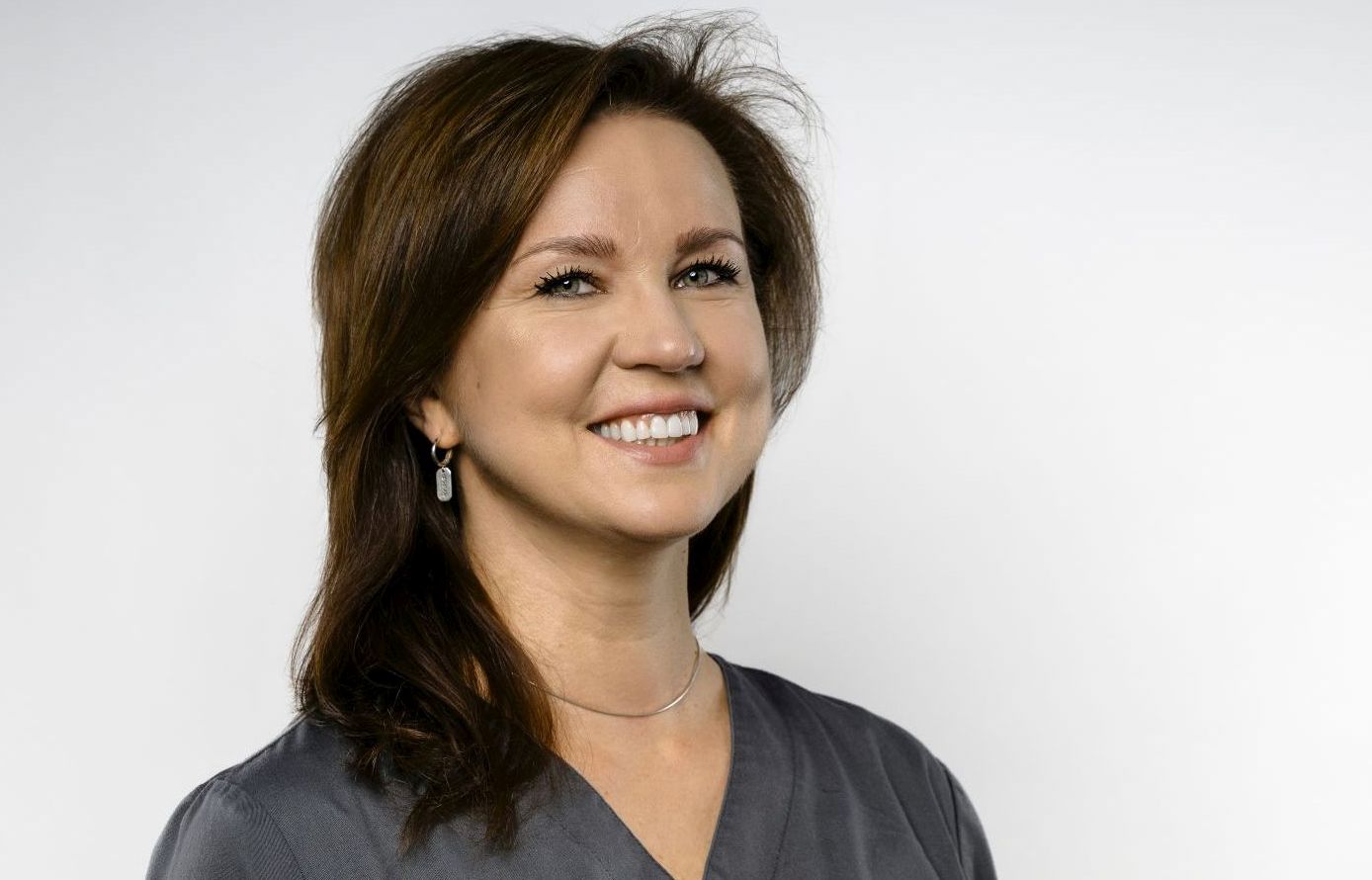 dr anne hausmann 1500x100px